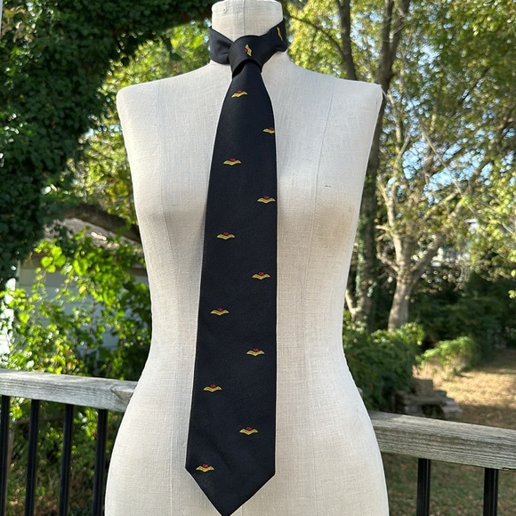 Brooks Brothers Black with Red and Gold All Silk Tie - Picture 2 of 6